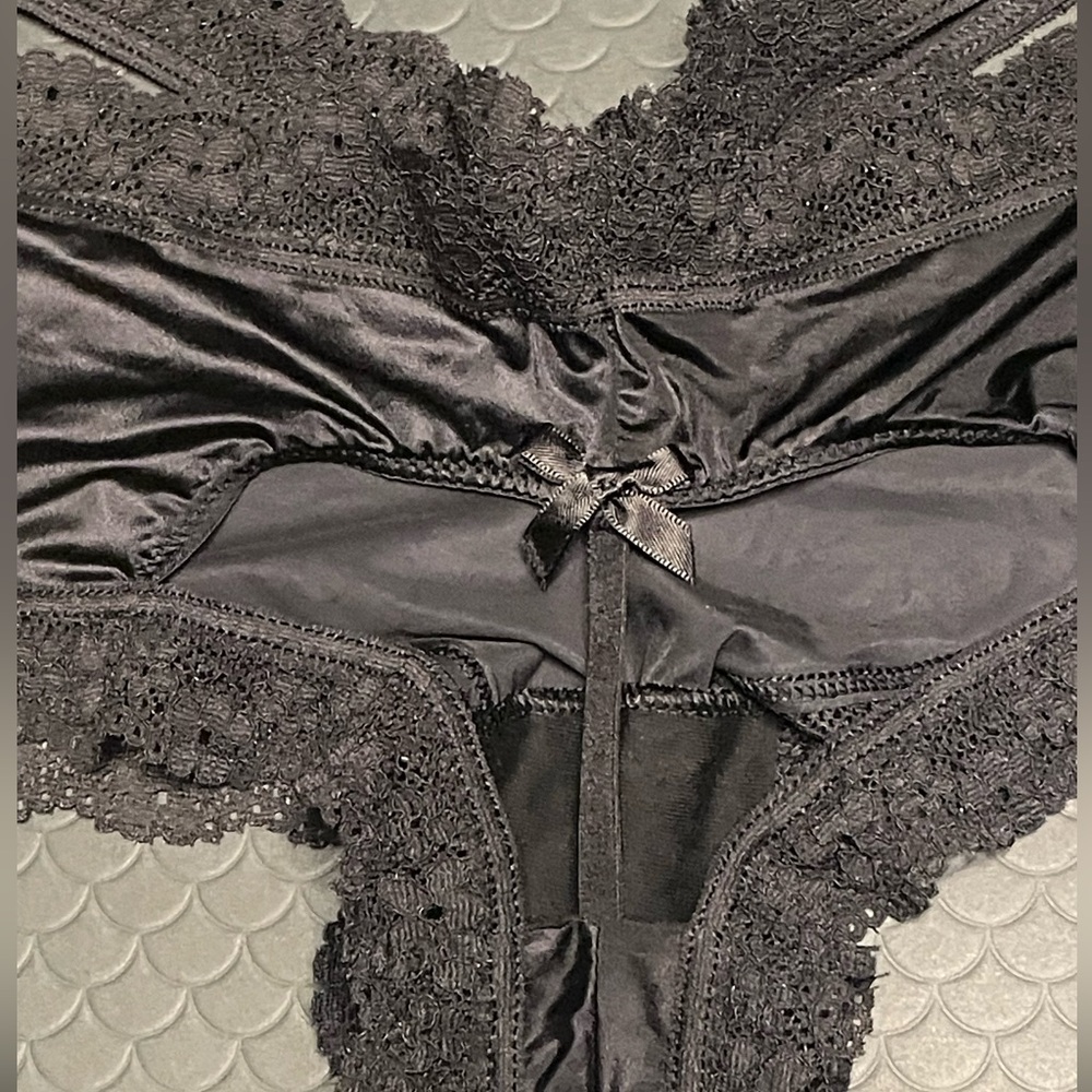 PINK Victoria's Secret Multicolor Lace and Star Panties Set - Picture 12 of 12